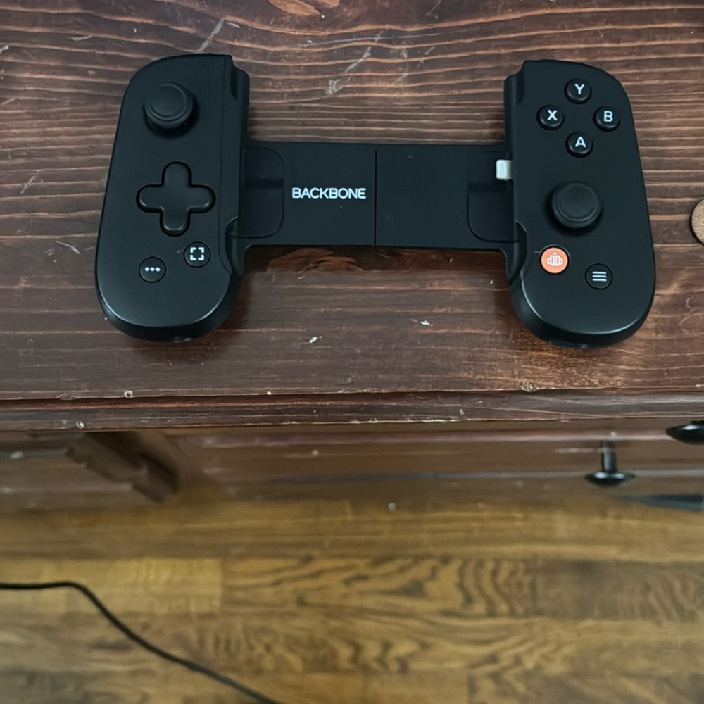 BACKBONE ONE (XBOX VERSION) lightning connector